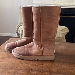 Classic Tall Ugg Boots - size 8